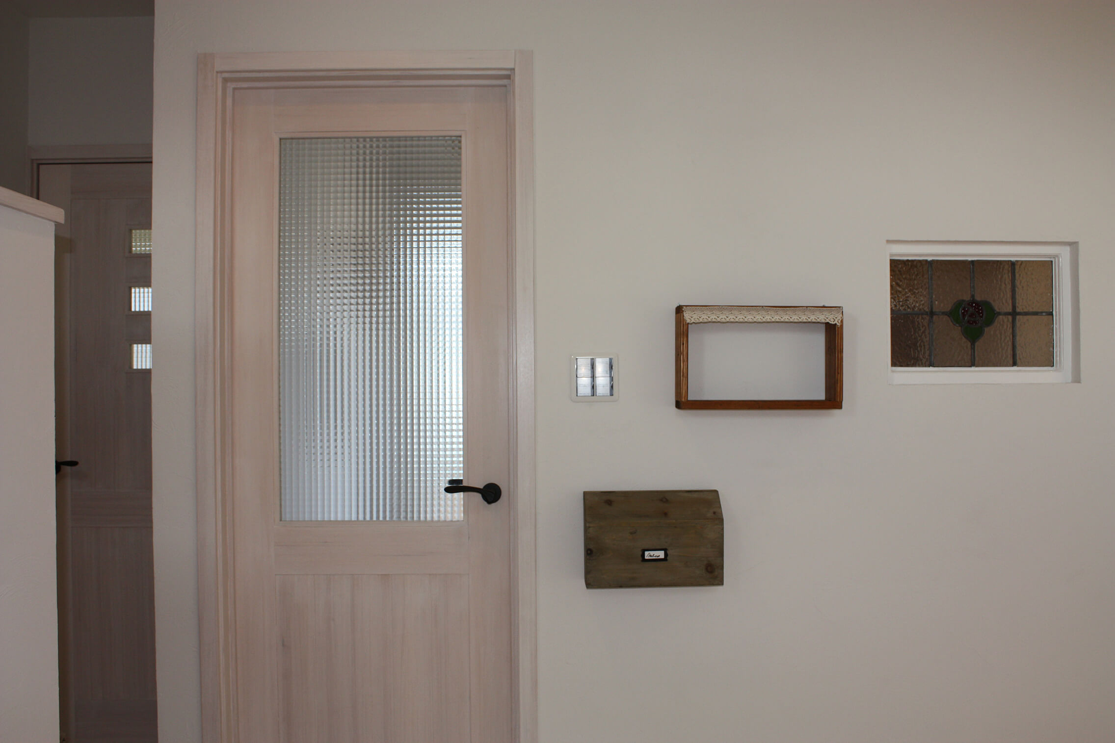 ナチュラルで明るいフレンチカントリーの家の写真3