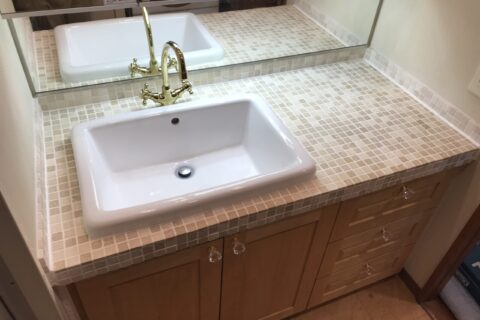大阪市北区M様宅にて洗面台のリフォームをしてきました。