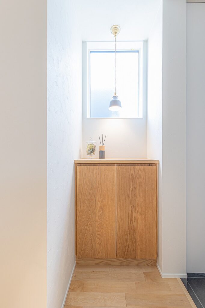 大阪で天然木の家具インテリア住宅は大阪狭山市のリーフアーキテクチャ