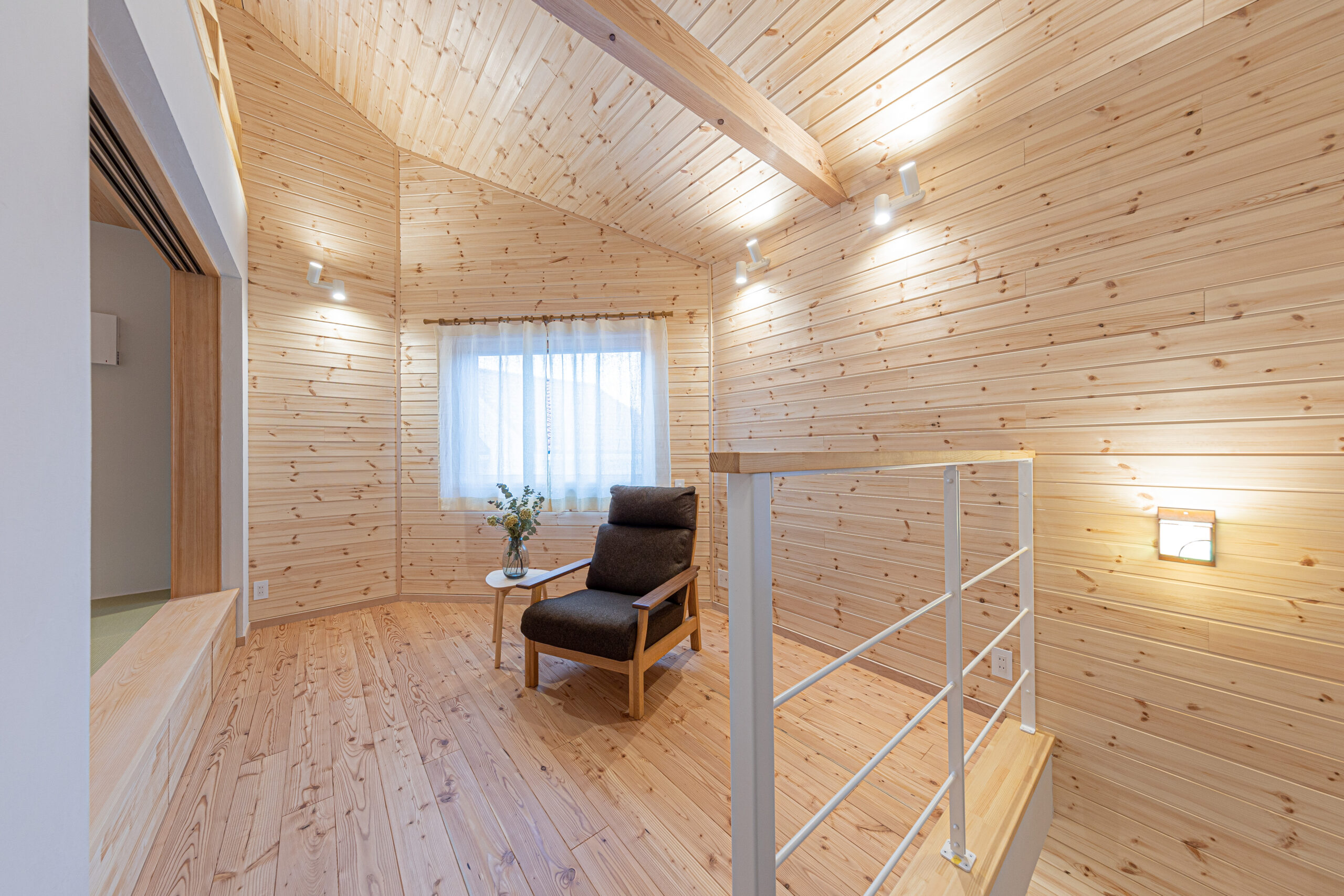 大阪狭山市、堺市、和泉市、河内長野市、富田林市で高断熱高気密リノベーションならリーフアーキテクチャ