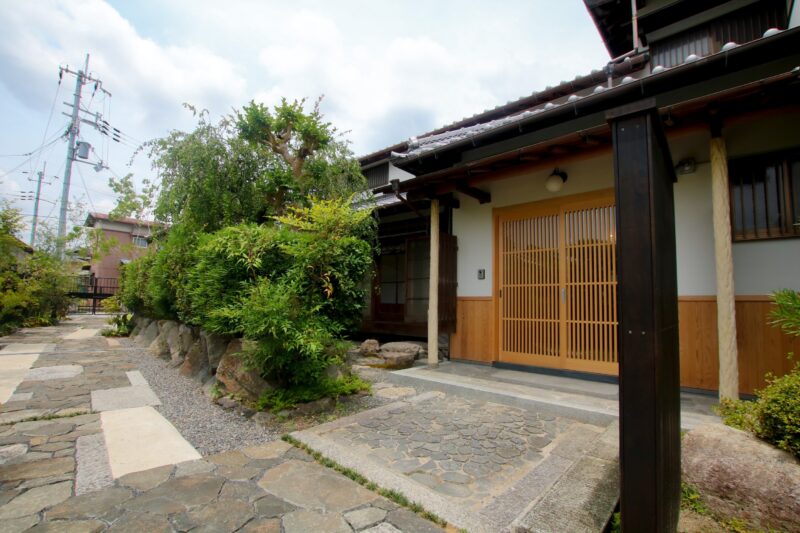 大阪狭山市、堺市、和泉市、河内長野市、富田林市で高断熱高気密リノベーションならリーフアーキテクチャ