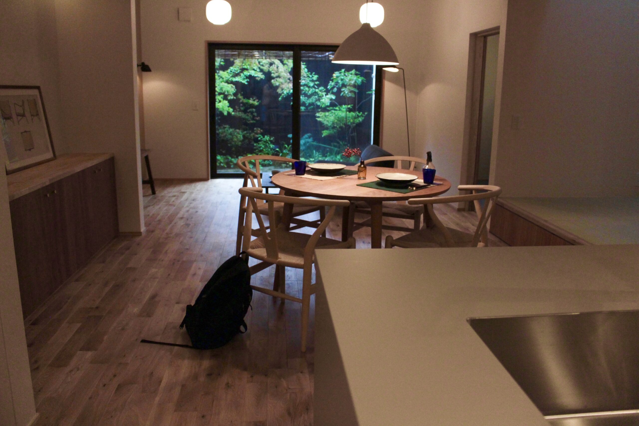 温かみのあるダイニングスペースにリノベーションしたい方はリーフアーキテクチャへ。