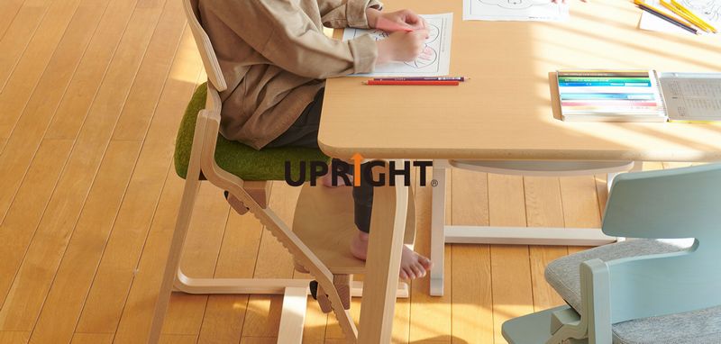 大阪狭山市、河内長野市、富田林市、堺市、和泉市でアップライトチェアのついている住宅はリーフアーキテクチュア