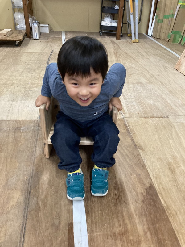 大阪狭山市、河内長野市、堺市、富田林市でQ1住宅マスター会員のリーフアーキテクチャではDIY女子部を開催。キッズチェア製作を行いました。