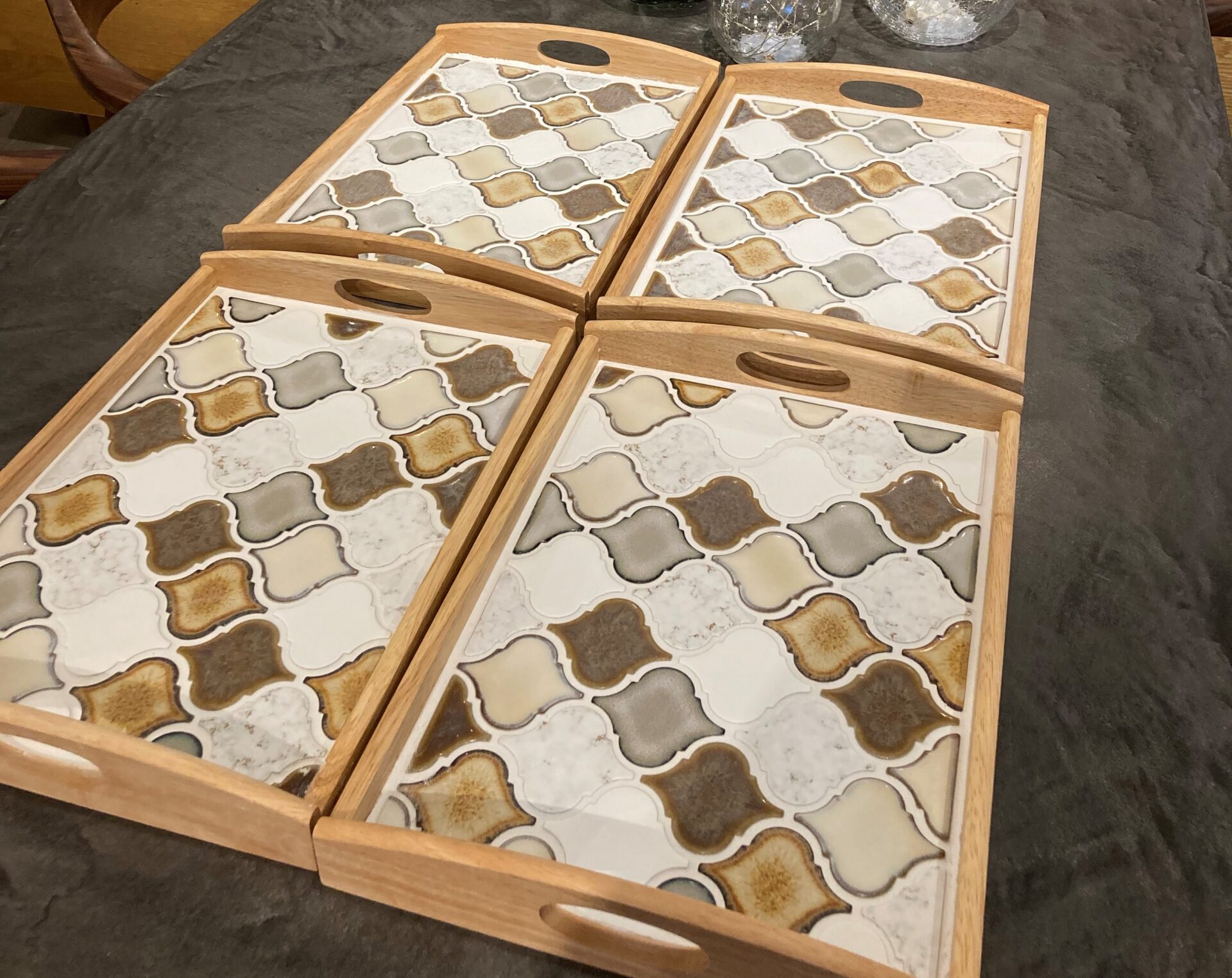 リーフDIY女子部とつくるコラベルタイルトレーのワークショップを開催しました。