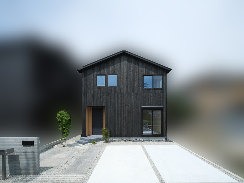 山を眺める家の写真1