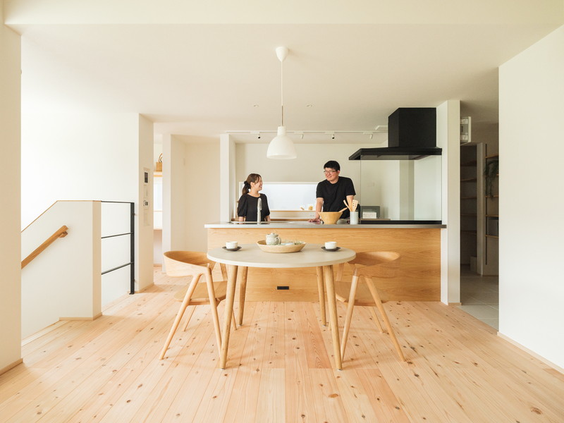 山を眺める家の写真19