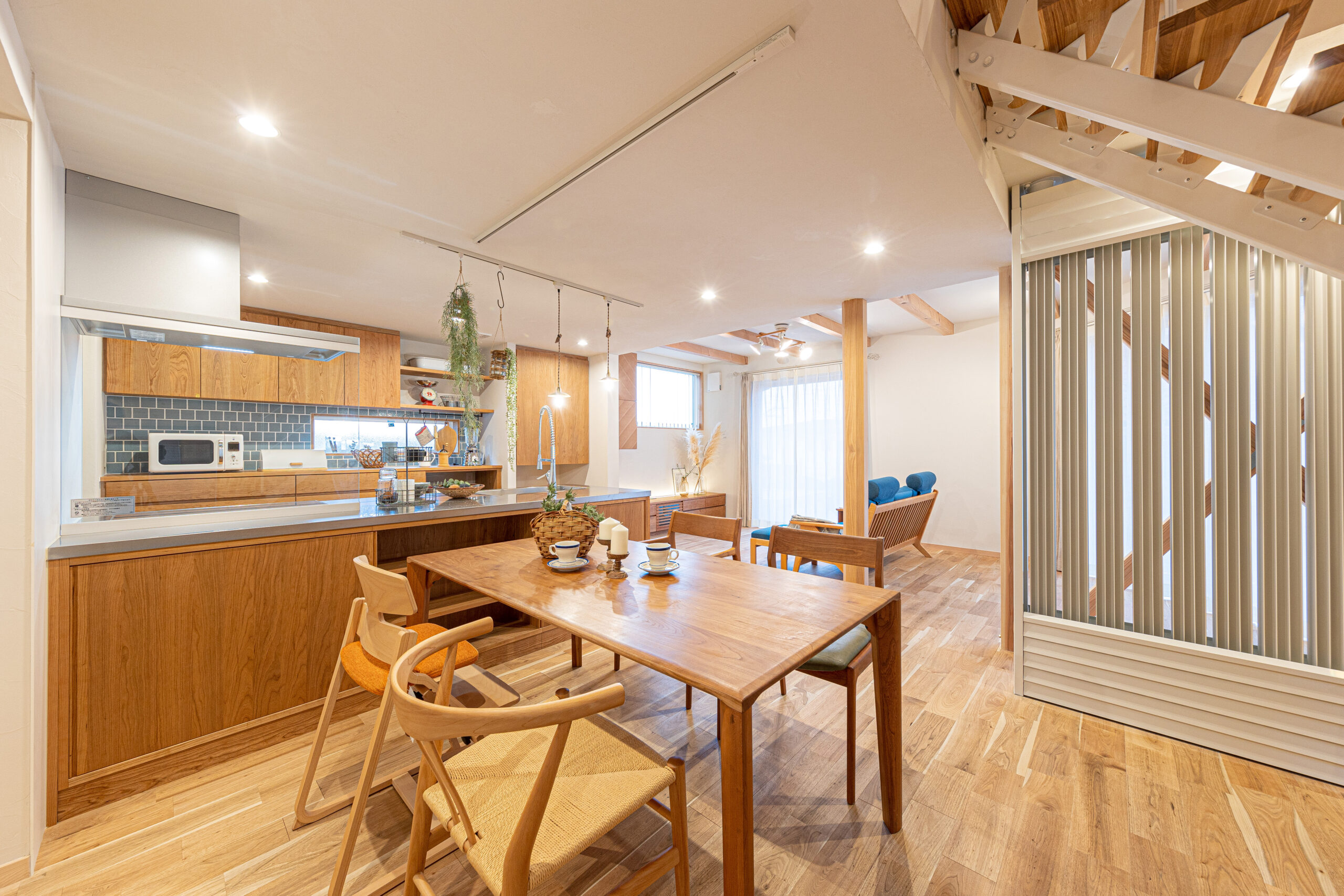 三角屋根の家の写真3