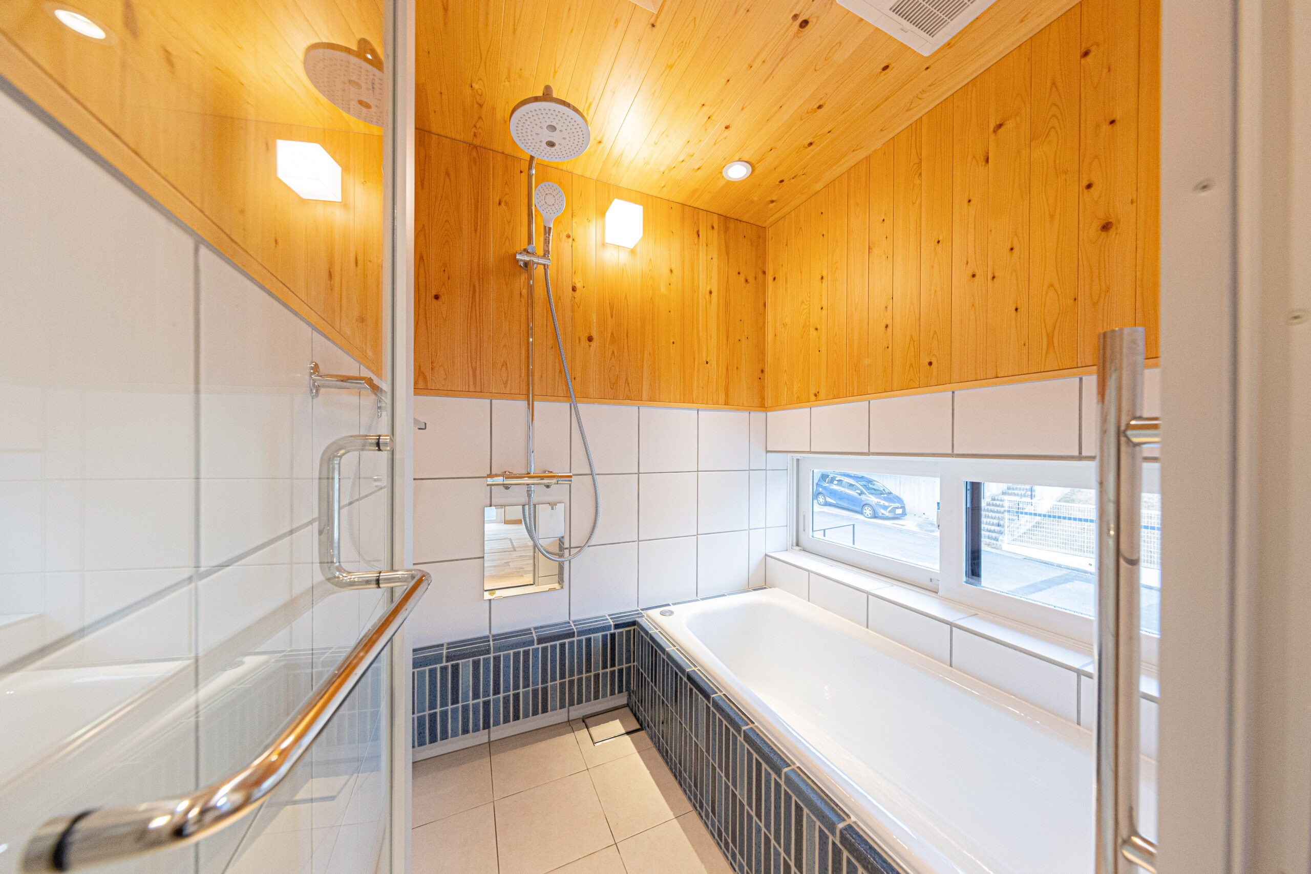 三角屋根の家の写真8