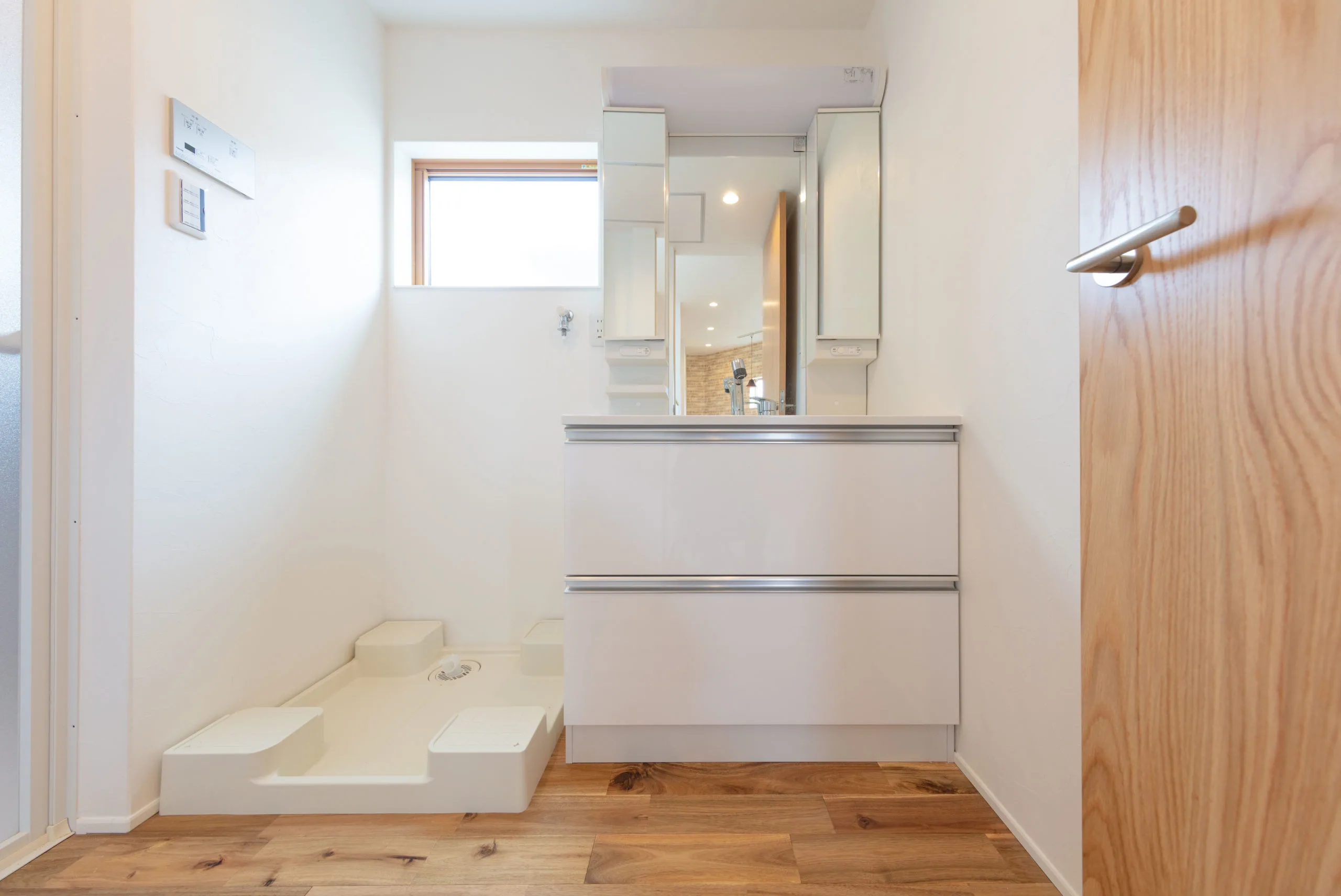 宝塚市の変形狭小地に建てたＺＥＨの家　の写真13