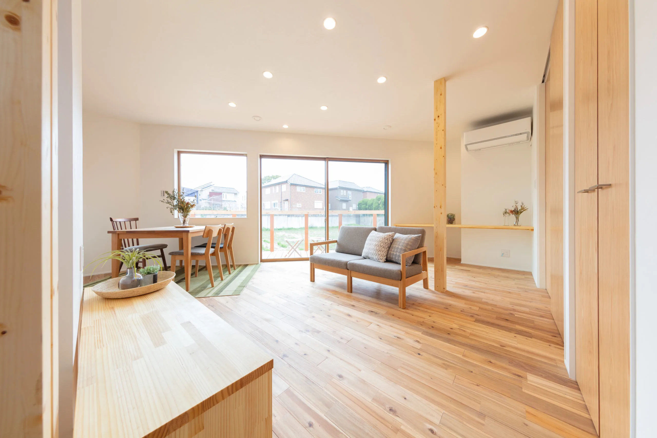 宝塚市の変形狭小地に建てたＺＥＨの家　の写真3