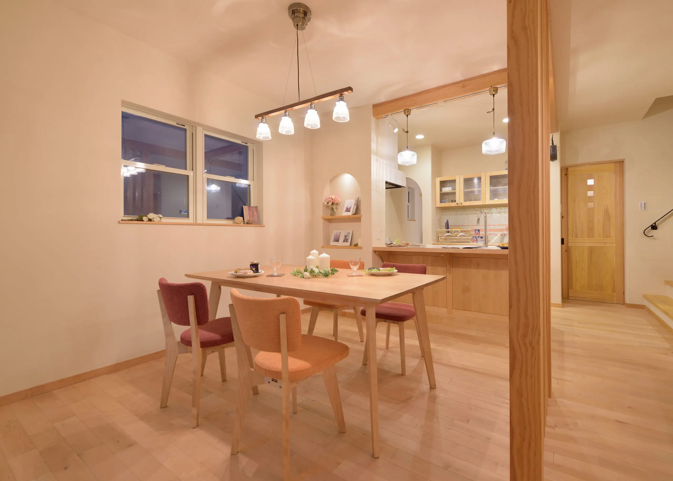 外で過ごしたくなるプライベートテラスのある家　の写真2