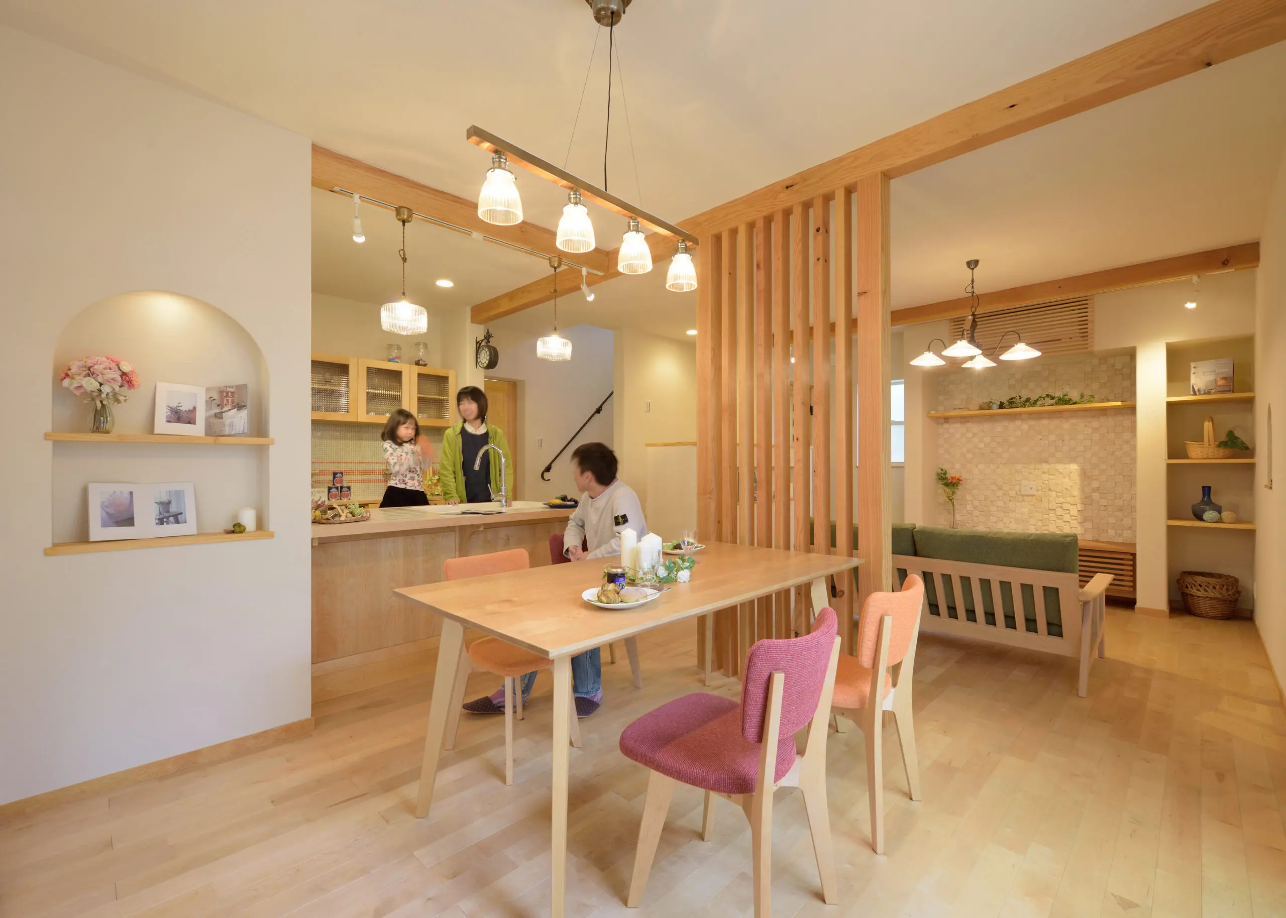 外で過ごしたくなるプライベートテラスのある家　の写真4