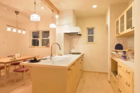 鉄骨階段に転落防止ネットを取付け