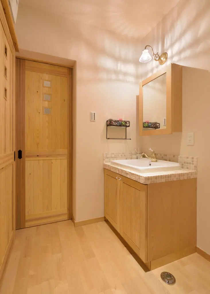 外で過ごしたくなるプライベートテラスのある家　の写真12