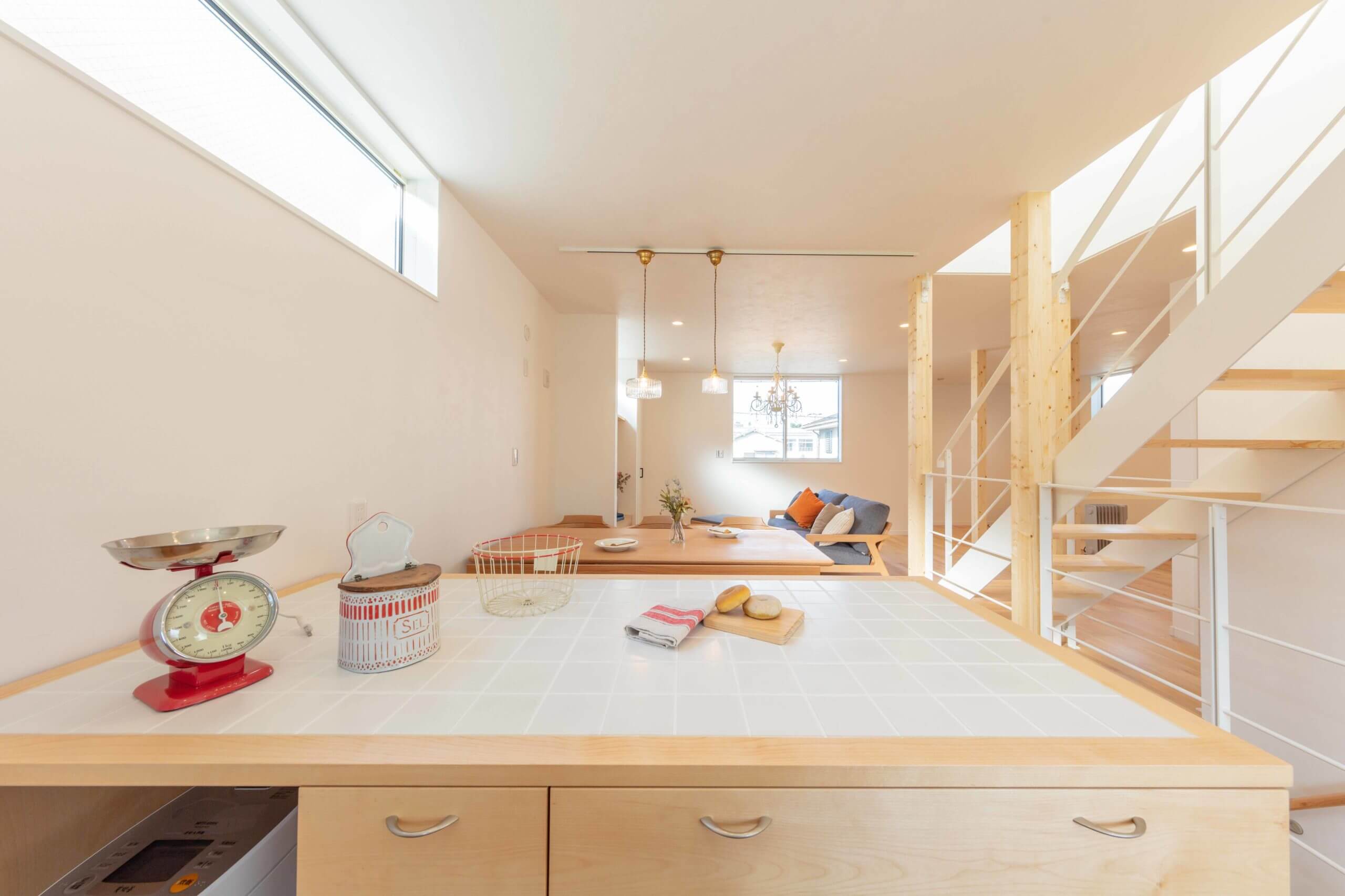 大阪市住吉区に建つ白を基調としたシンプルモダンな家の写真5