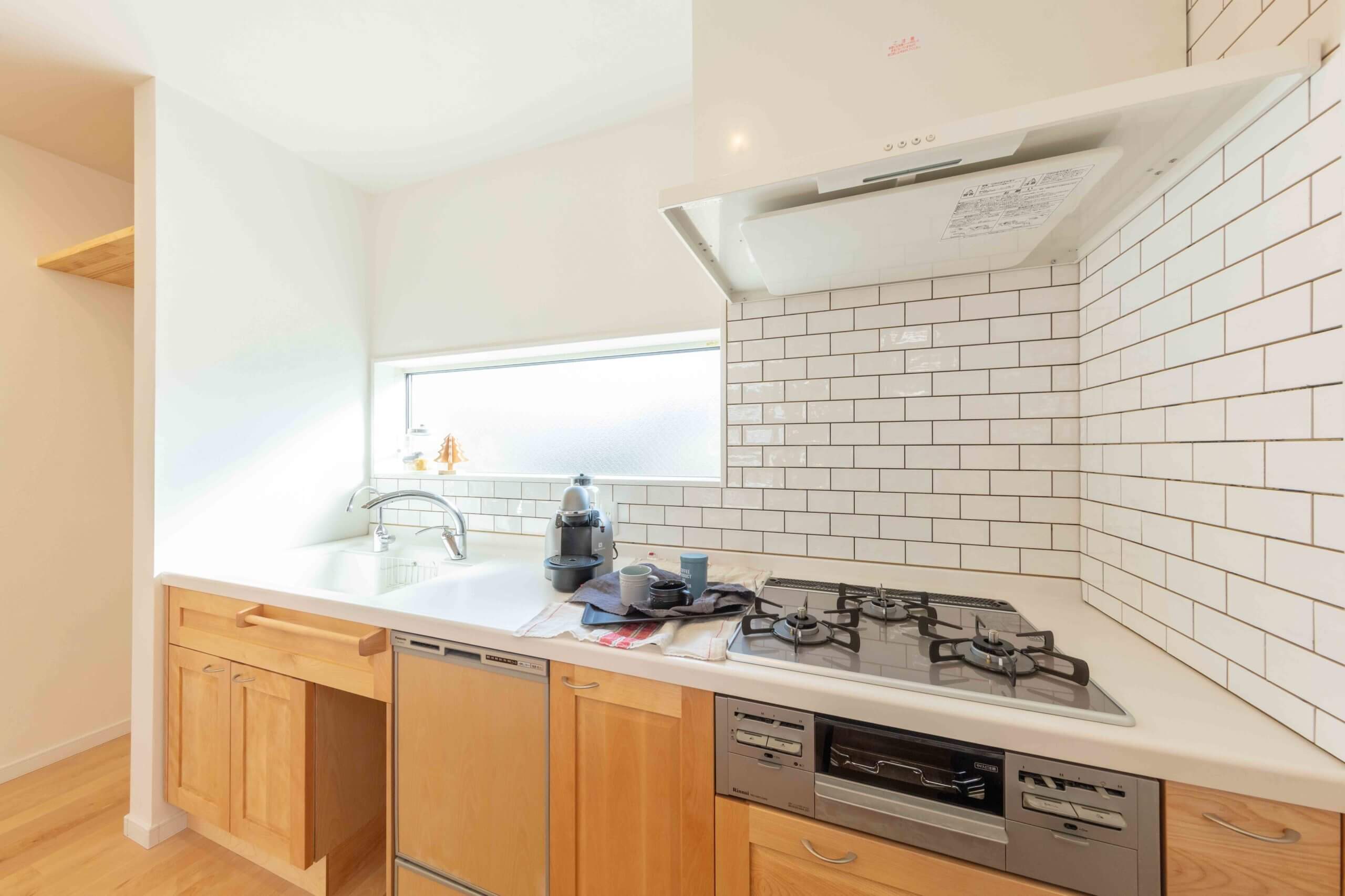 大阪市住吉区に建つ白を基調としたシンプルモダンな家の写真6