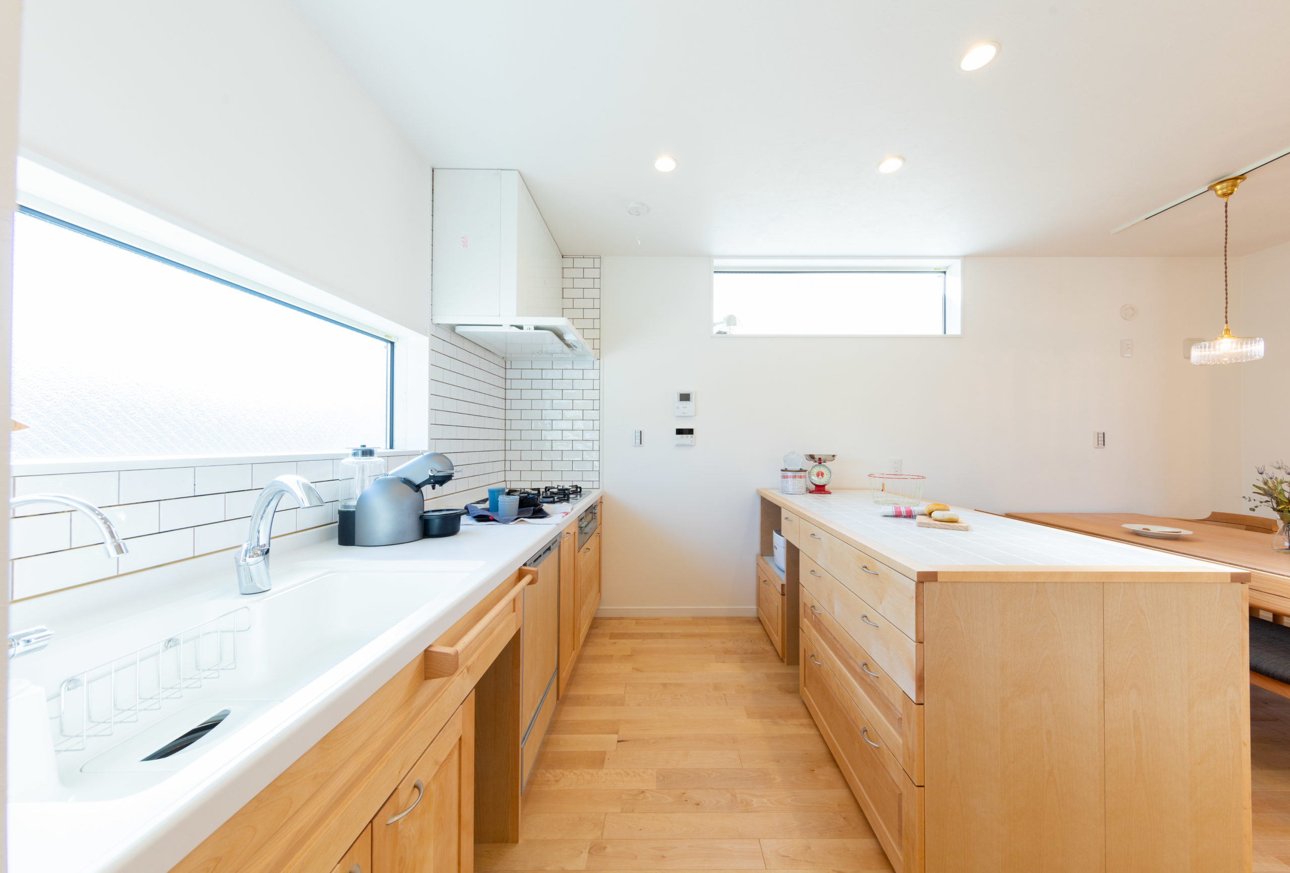 大阪市住吉区に建つ白を基調としたシンプルモダンな家の写真4