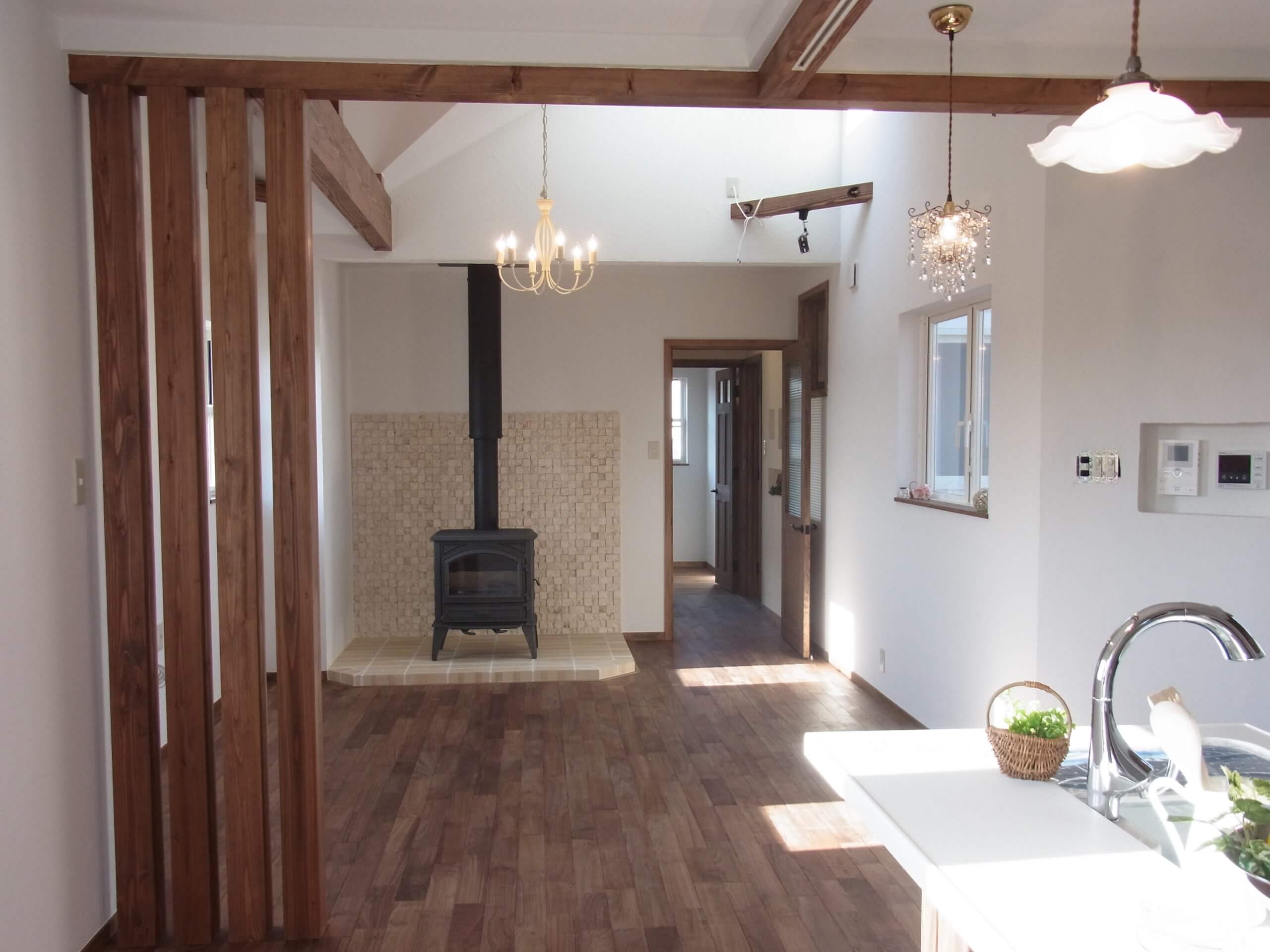 1階と2階でテイストの違う2世帯同居住宅の写真5