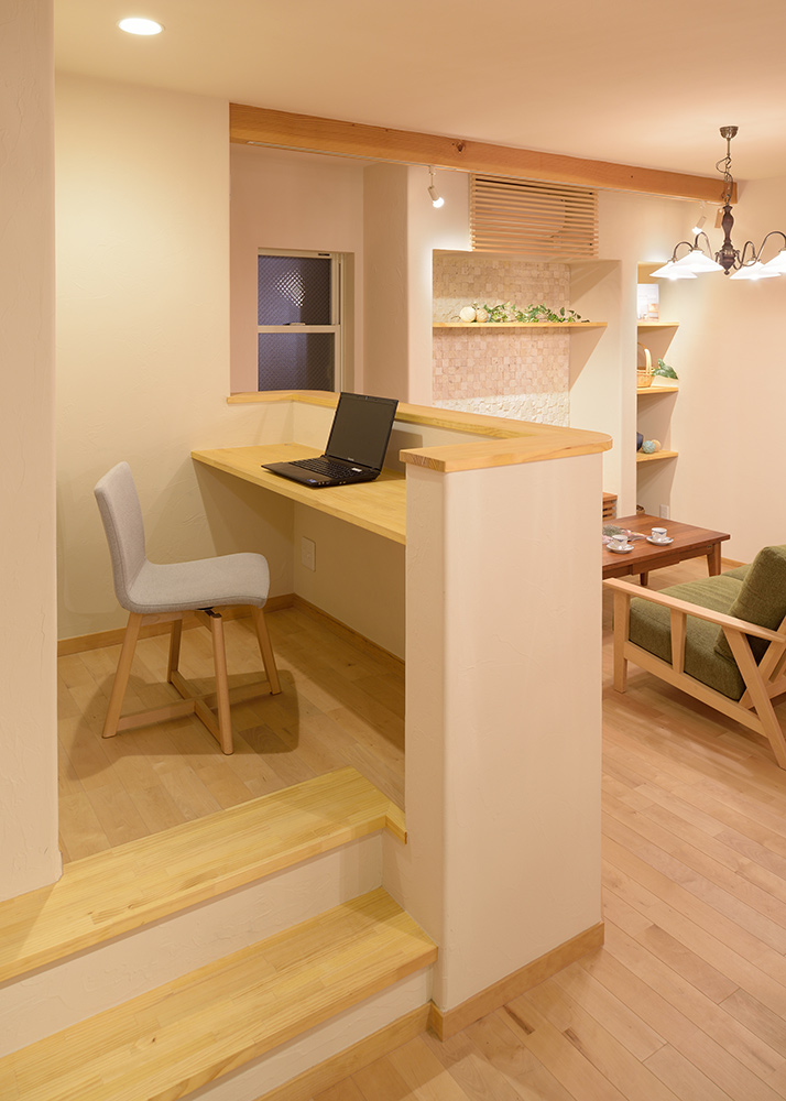 外で過ごしたくなるプライベートテラスのある家の写真6