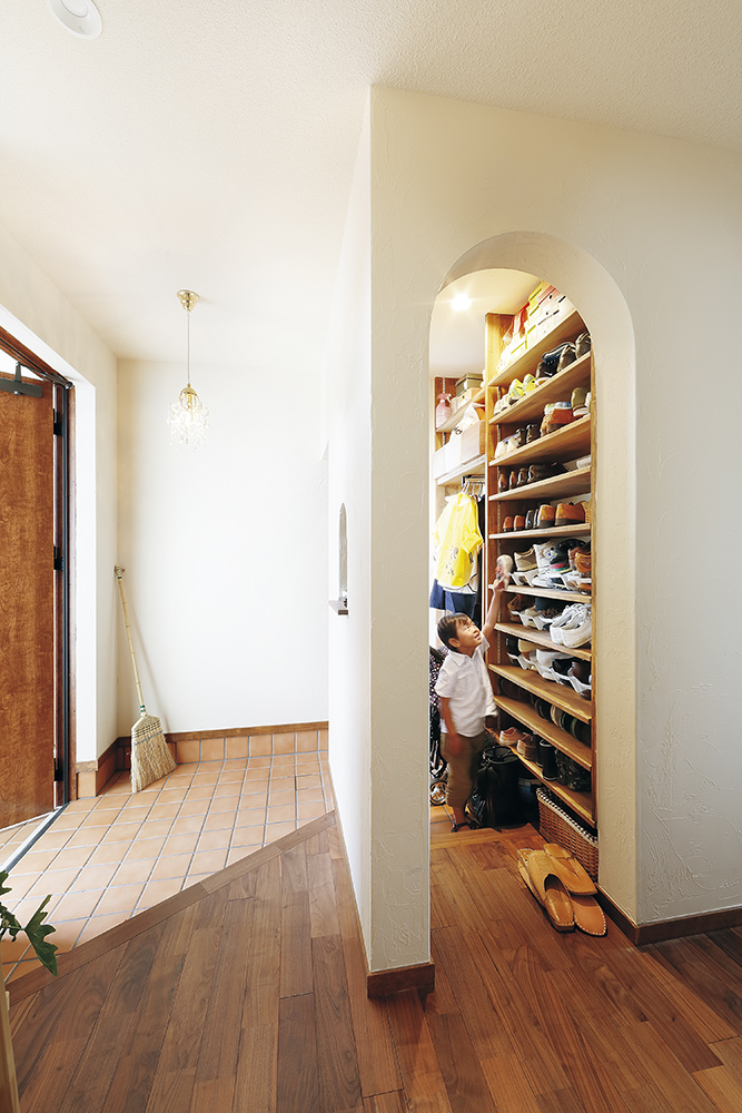回遊動線で使いやすくゆとりある家の写真2
